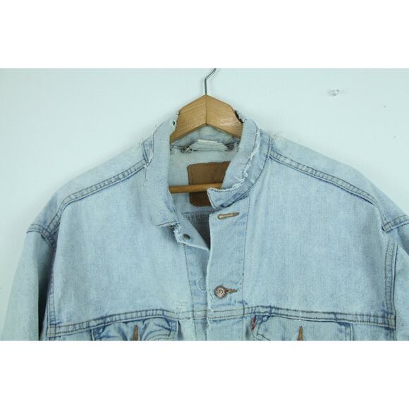 Vintage Levis L Jean Jacket THRASHED Rockabilly Grunge Biker Denim Light Wash - Picture 3 of 11